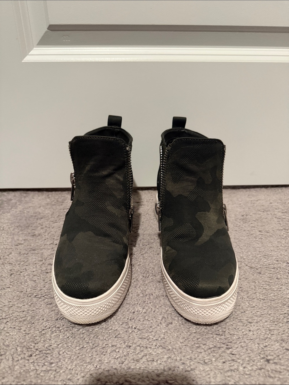 Steve Madden Olive Green Camouflage Wedge Sneakers - Picture 2 of 4